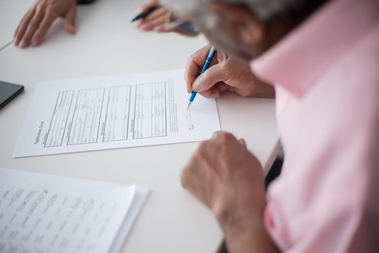Pension de réversion : conditions, démarche, régimes