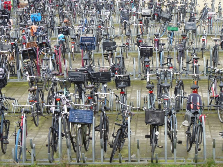 Faites du vélo à Toulouse : une solution économique face à la flambée du prix des carburants