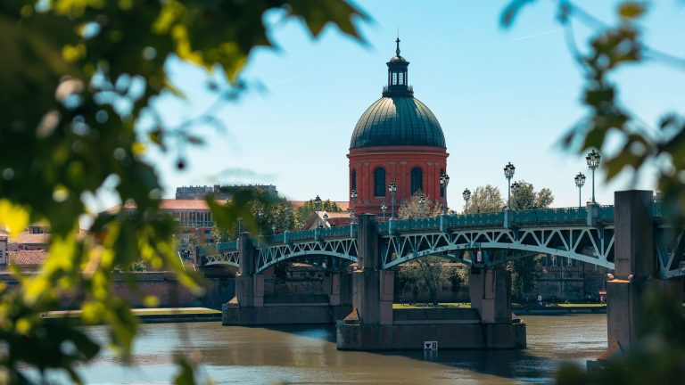 Nouvelles rames de tramway à Toulouse : un lien direct avec l'aéroport en 2027