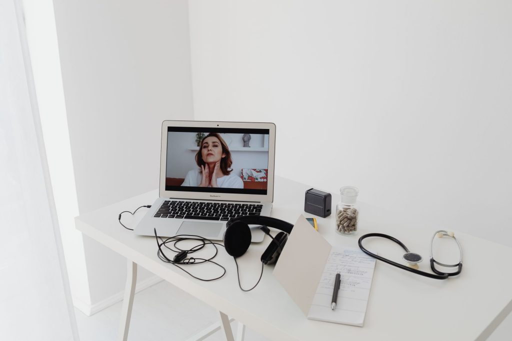 Téléconsultation et cabinet médical en 2026 : usages, perceptions et choix des Français