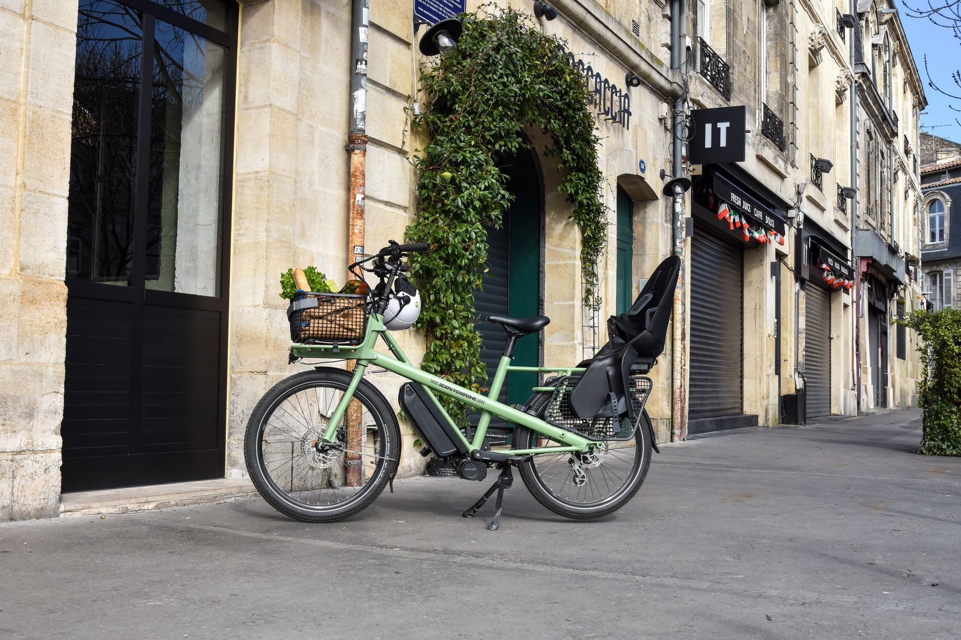 Choisir son vélo à assistance électrique : critères clés