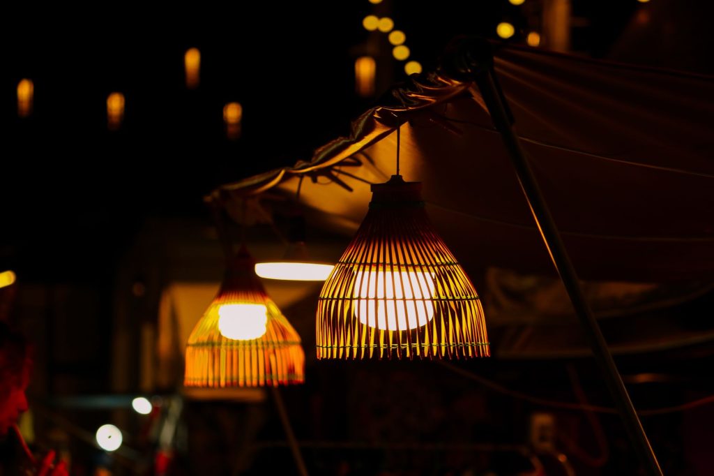 Toulouse : 36 commerces sommés de revoir leur éclairage nocturne