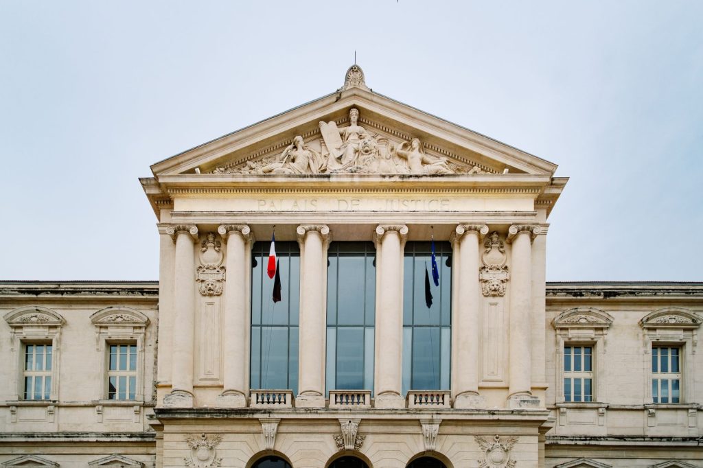 Toulouse : 36 commerces sommés de revoir leur éclairage nocturne