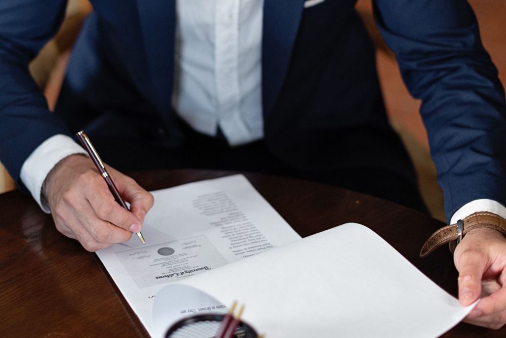 Prêt étudiant : comment comparer les offres avant de signer