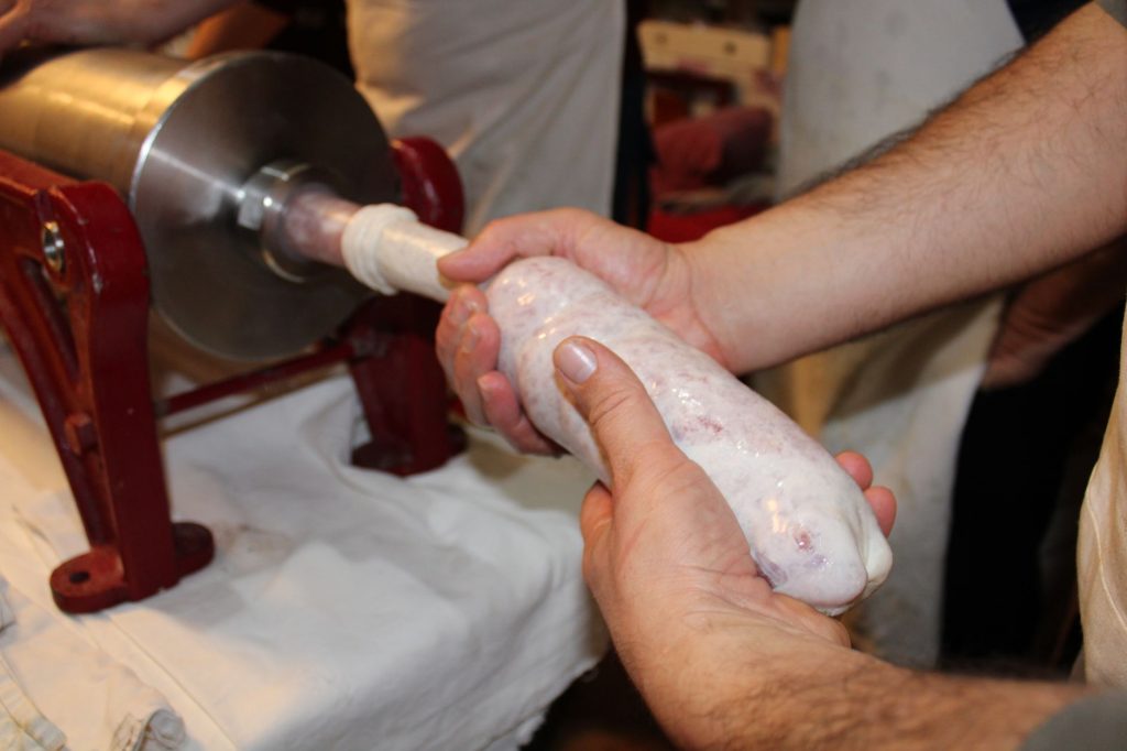 La Saucisse Ô Maître : Une Révolution Culinaire à Toulouse !