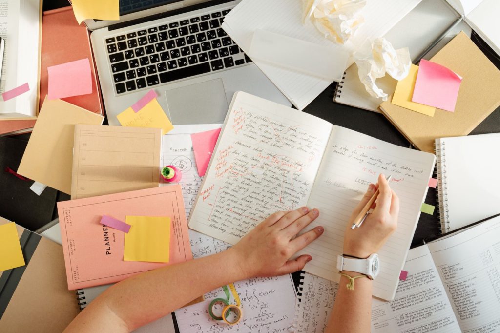 Ordinateur portable étudiant : comment bien choisir sans se tromper