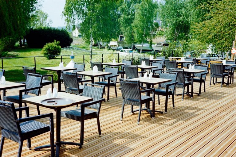 Prix terrasse en bois : budget par m² et postes de dépense