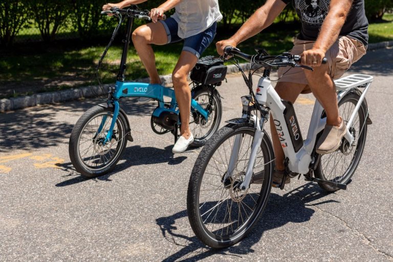 Choisir son vélo à assistance électrique : critères clés